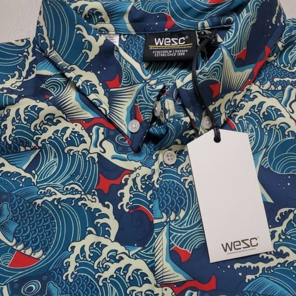 Wesc Blue Casual Button Down Shirt with Wave Pattern - Picture 3 of 3